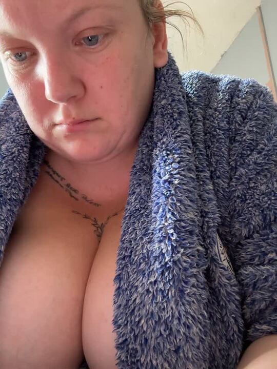 busty-bella1 cam recording
